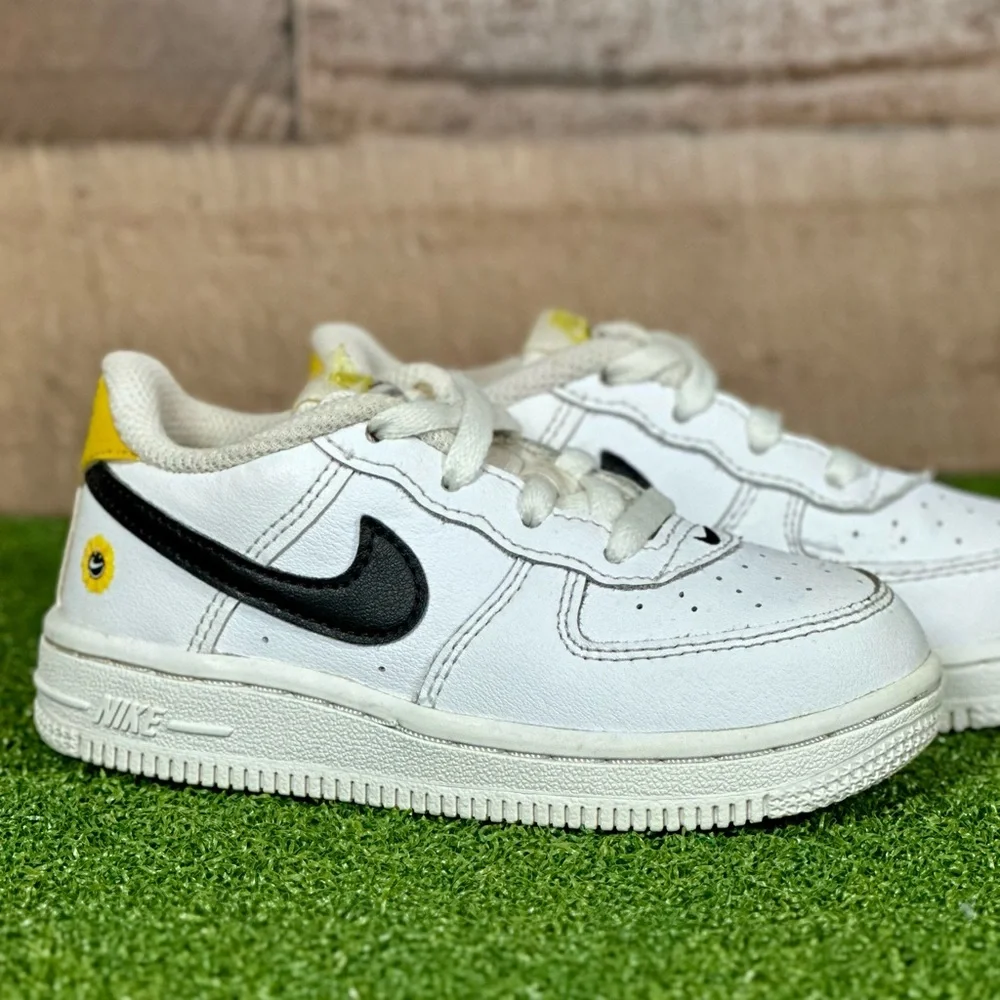 Toddler's Nike Force 1 LV8 White/Black-Dark Sulfur - Size 8C (DM4254 100)